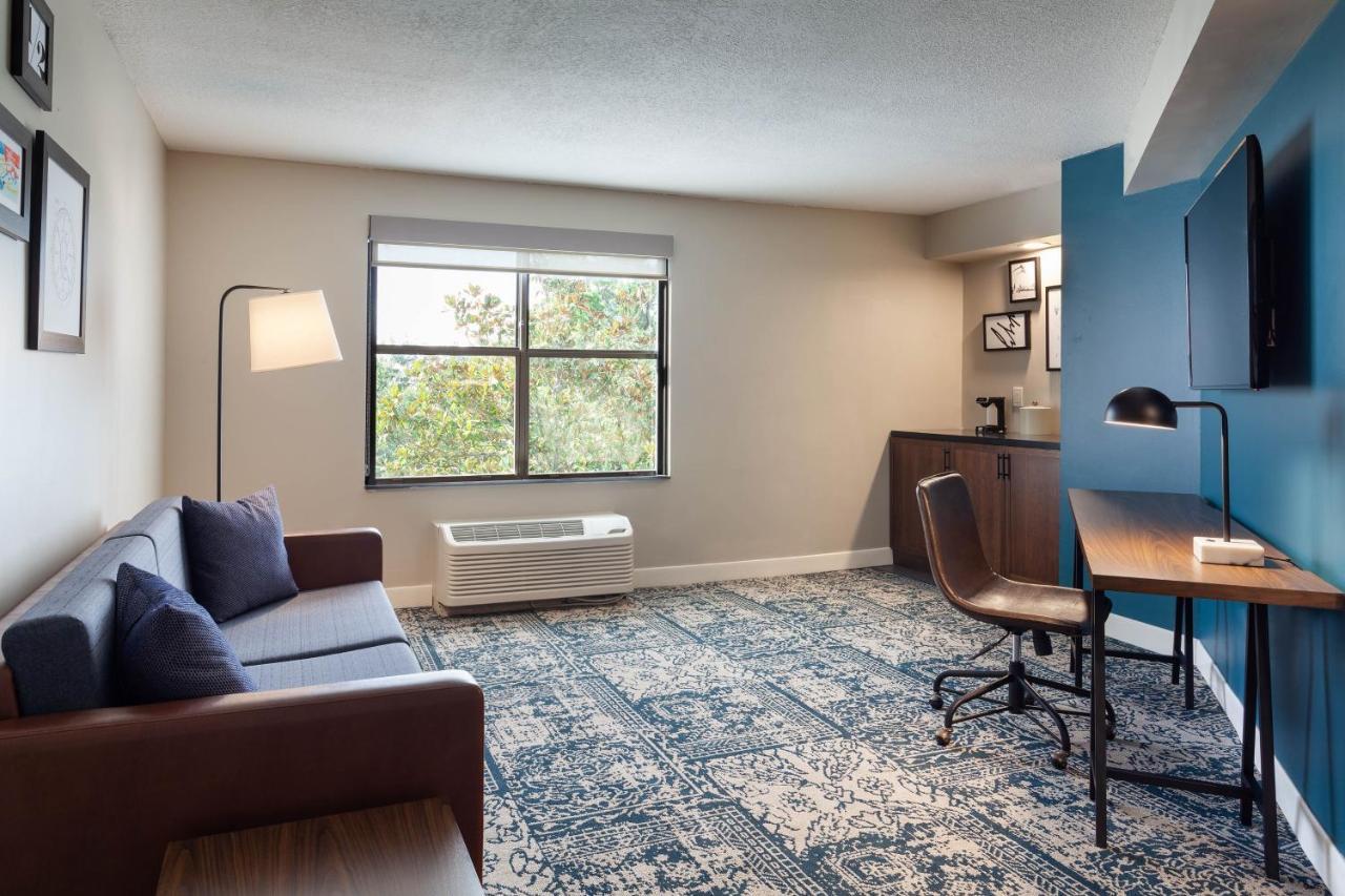 Williamsburg Four Points By Sheraton Orlando Convention Center מראה חיצוני תמונה